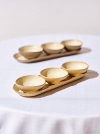 מגש עם קעריות