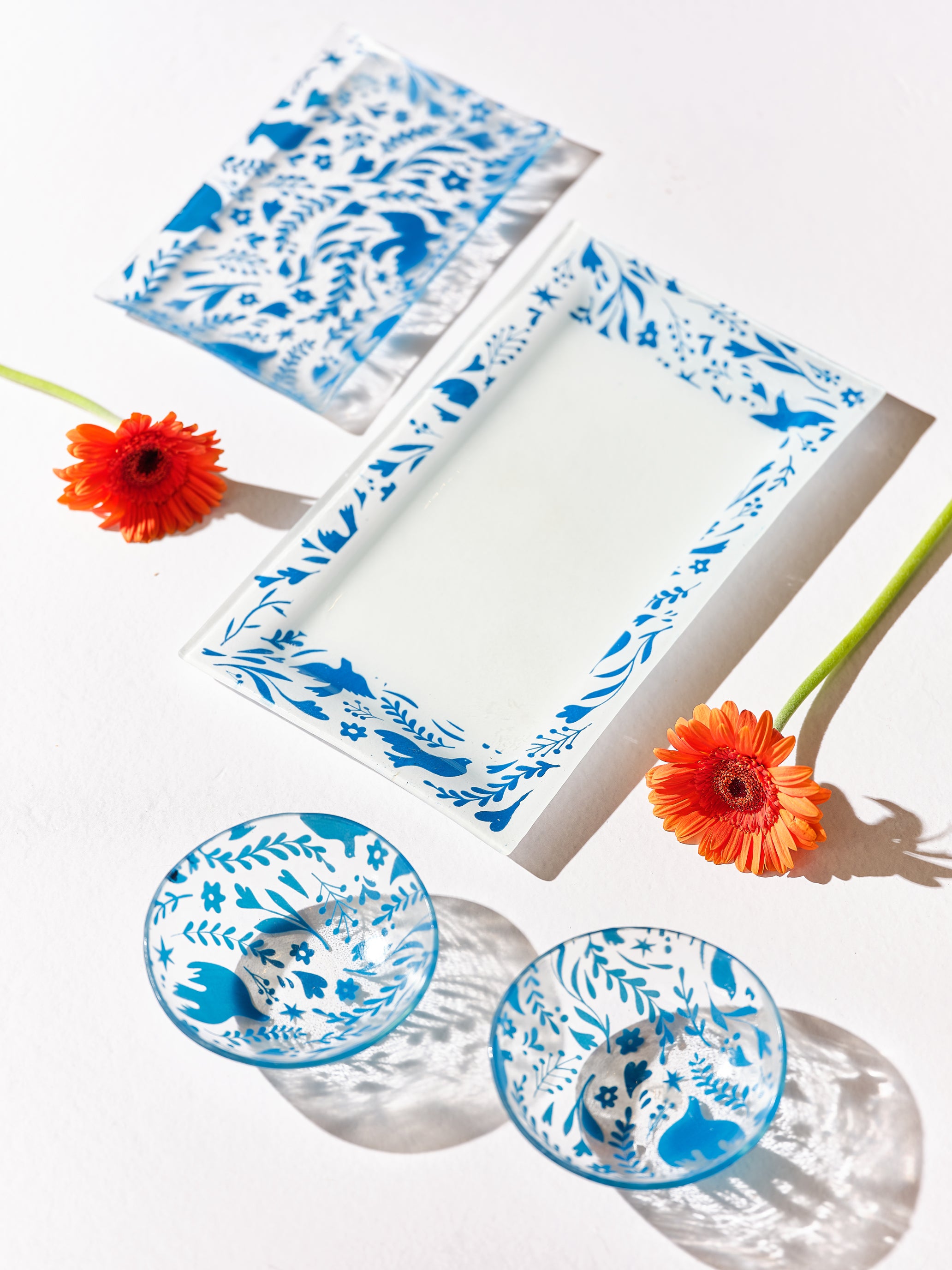 זוג מגשים משלימים לחג