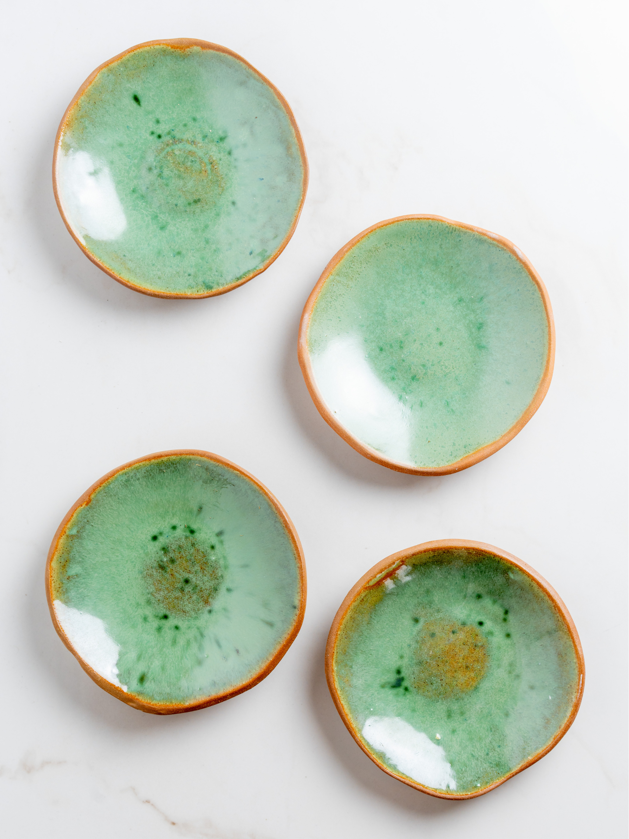 צלחות חימר חסוף